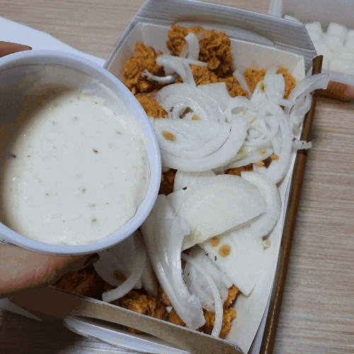  치킨 닭다리살만 사용 크리미양파순살치킨 '자담치킨' 시켜먹다