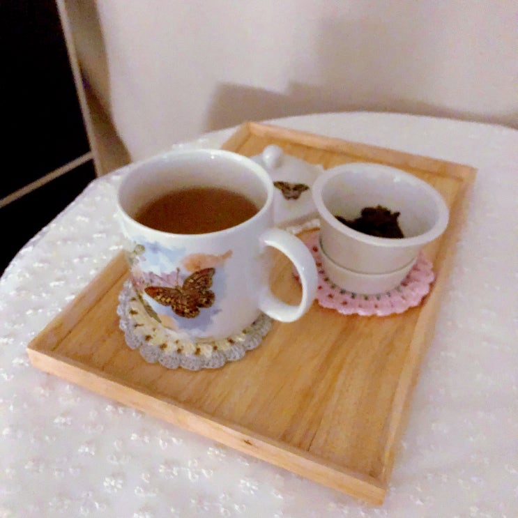  생각과 감정을 먼저 고치고 행동을 바꾸는 것보다, 행동을 먼저 취한 다음 마음을 바꾸는 편이 더 쉽다.