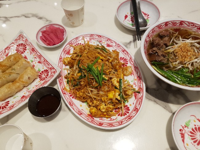  울산 삼산 현대백화점 태국음식 맛집/갈비국수&팟파이 : 나이쏘이(NAISOI)