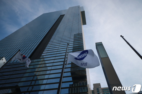 삼성서초사옥 코로나에 또 뚫렸다 재확산우려 삼성서초사옥 코로나에 또 뚫렸다 재확산우려