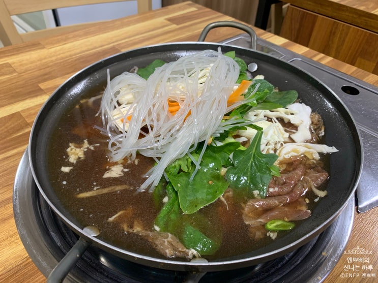  [순천&하동 여행 #1] 순천 맛집 :: 흥덕식당_불낙전골 feat. 식탁 가득 밑반찬들