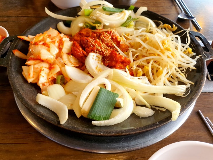  아산지중해맛집:) 쌀쌀한 날씨에는 철판김치두루치기 추천해요 #시골집