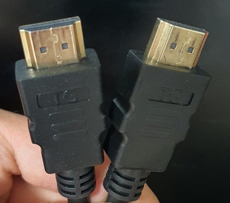  HDMI 케이블에 관하여 알려드리겠습니다.