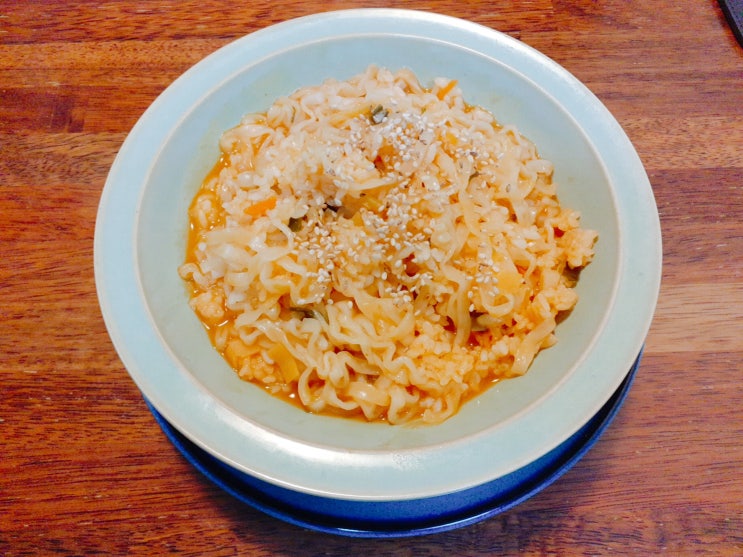  삼양 손칼국수 라면을 든든하게 끓여먹자(누룽지와 함께~)