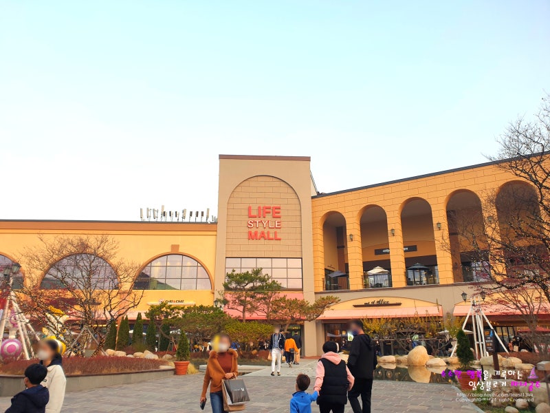 기흥 롯데프리미엄아울렛 매장 소개 (놀이터, 명품편집샵-구찌, 버버리, 발렌시아가 등)