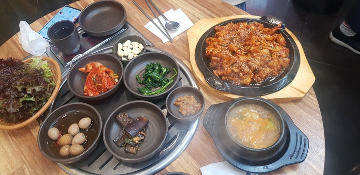  일차3.5숙성고기 점심메뉴는 사리공짜 영등포시장역 밥집 제육볶음