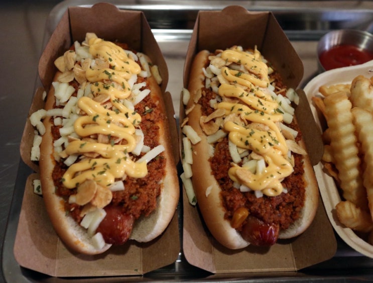  부평 핫도그 칠리아웃 직접 만든 칠리 넣은 수제핫도그 맛집