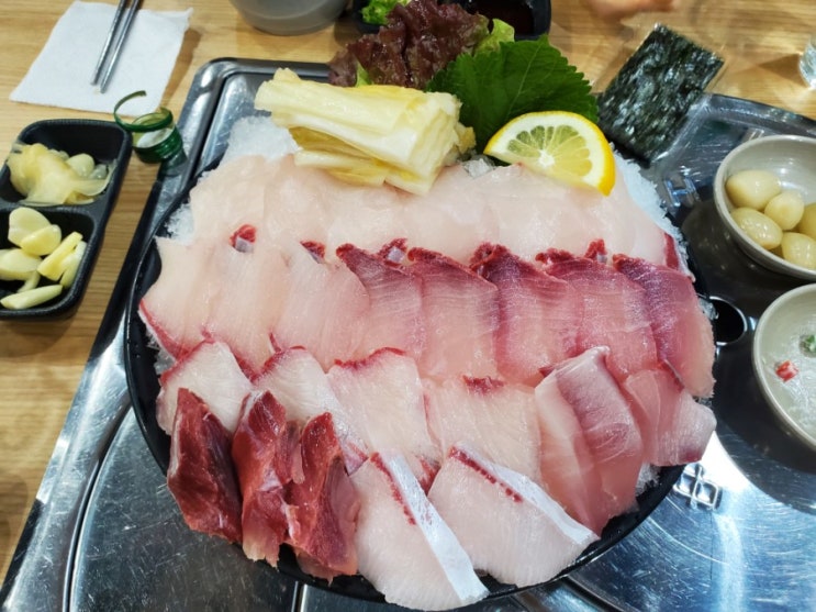 어사출또, 인계동 어사출또에서 대방어 먹음 어사출또, 인계동 어사출또에서 대방어 먹음