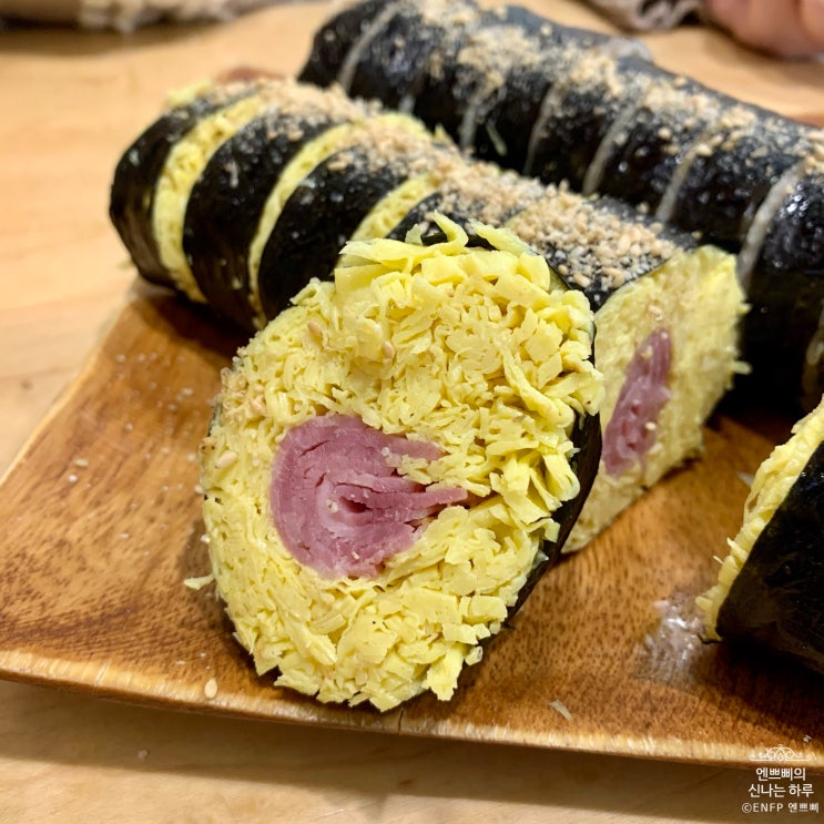  강남역 맛집 :: 보슬보슬_계란이 가득가득 베이컨 키토 김밥과 삼겹묵은지김밥, 강남역 직장인 점심먹기 좋은 곳