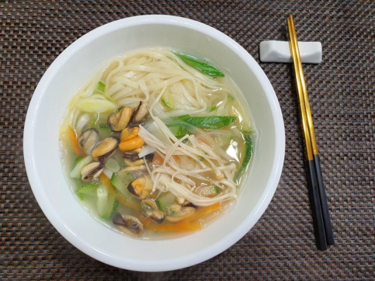  홍합칼국수 만들기
