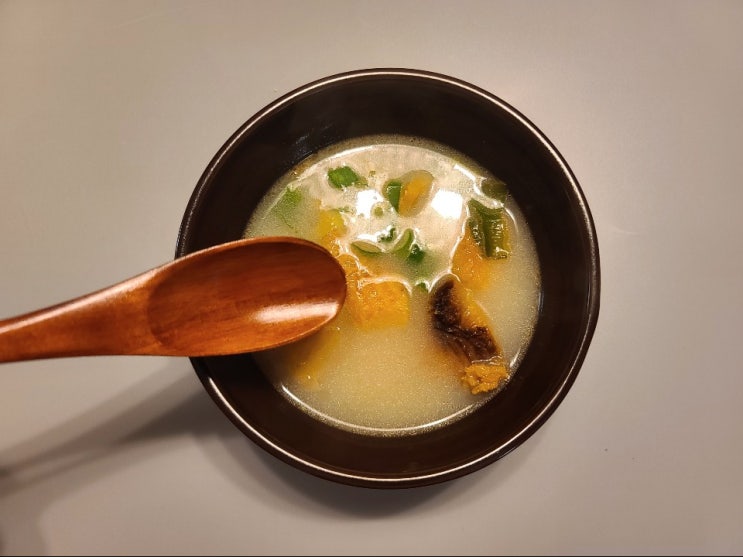  63뷔페 파빌리온 다이닝키트 설악황태진국 밀키트로 황태국 집에서 조리후 맛있게 먹어요