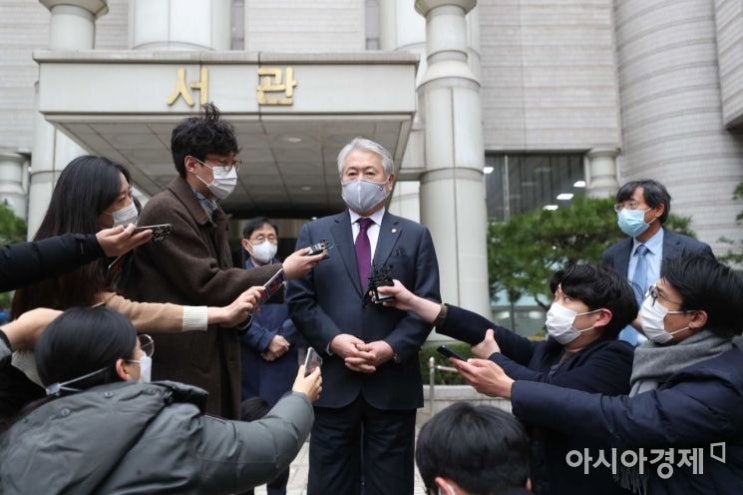 6년 끌었던 담배소송 패한 건보공단…"국민건강 위해 항소"(종합) 6년 끌었던 담배소송 패한 건보공단…"국민건강 위해 항소"(종합)