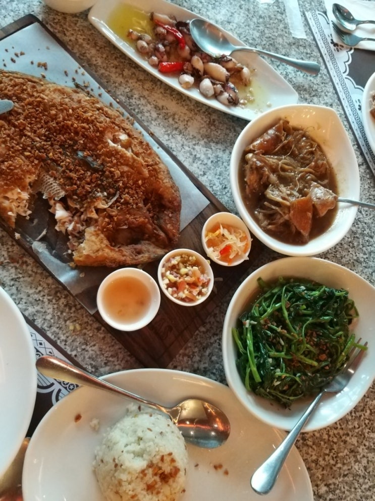  마닐라 맛집, 보니파시오 크리소스토모 필리핀 음식 전문점