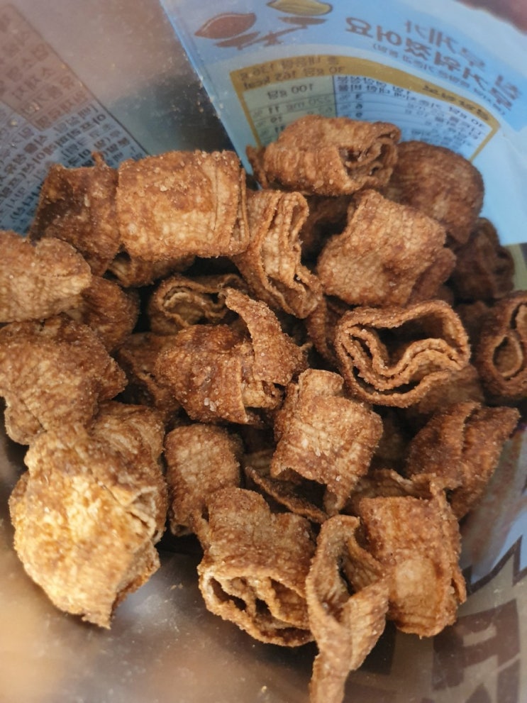  꼬북칩 초코츄러스 후기...초코 과자의 격을 높이다