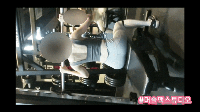 논현동PT 머슬맥스튜디오에서 여자상체운동으로 어깨 팔 뿜뿜
