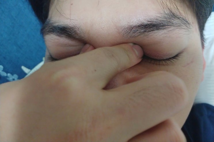  왼쪽 눈밑 떨림 당장 알아야 할 이유부터 해결방법