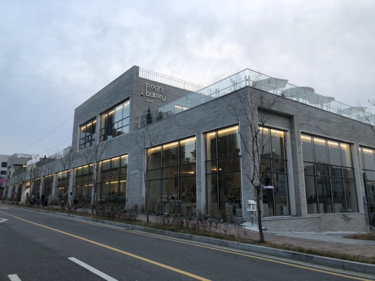  동탄 대형 베이커리 카페:: 인스타 감성 가득한 '포근베이커리 (Pogn Bakery)'