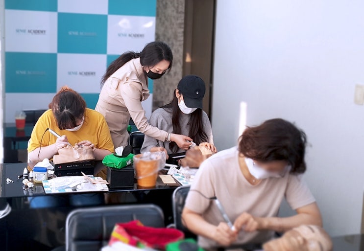  반영구아카데미 현장에서 빛날 실력을 만드는 곳