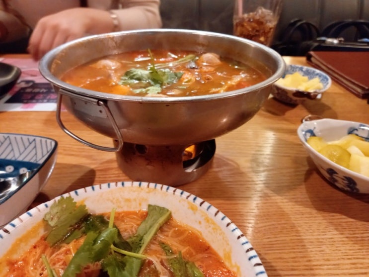  생 어거스틴 파르나스몰 후기//똠얌꿍 맛집(ﾉ≧ڡ≦)