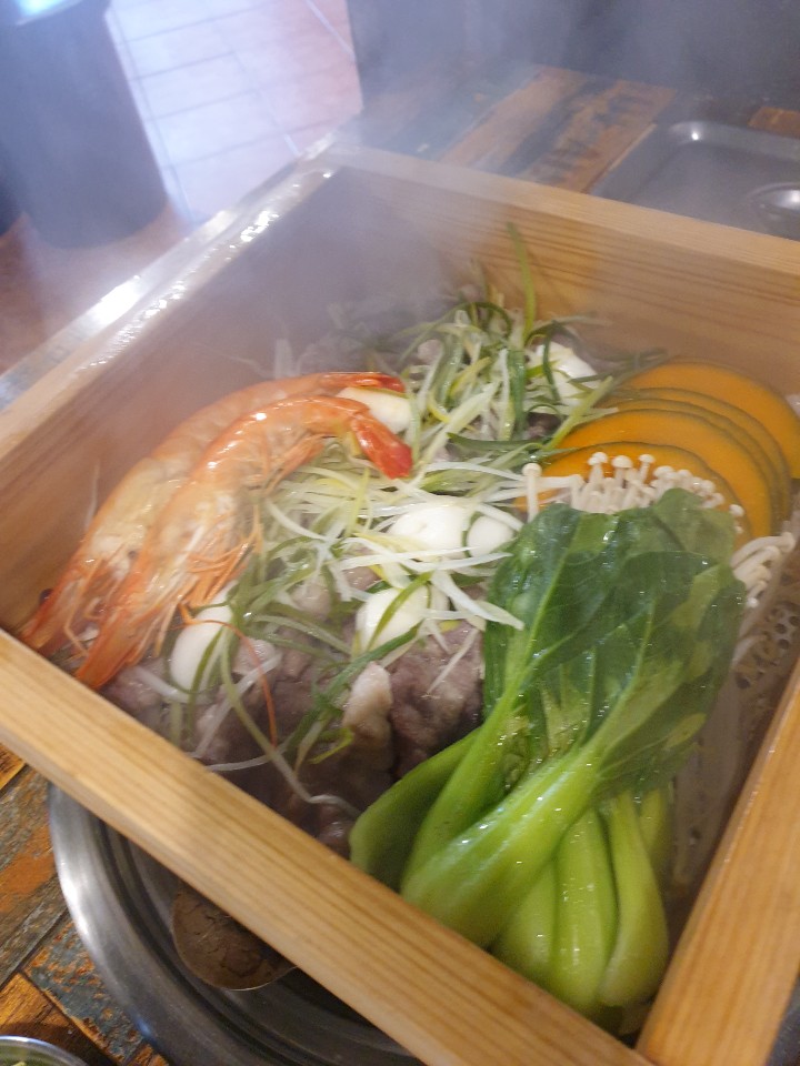 청량리고기집 꾸워봐 편백나무 찜기로 제대로 찐 이베리코 편백찜(아이랑 외식, 주차, 이베리코 등급)