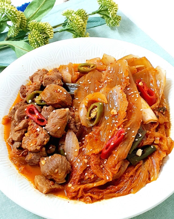  묵은지 돼지고기 김치찜 , 인기만점 저녁메뉴