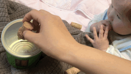 엄마표몬테소리 / 와인좋아하는 엄마가 만들어준 5개월 6개월 7개월 아기장난감 ㅋ