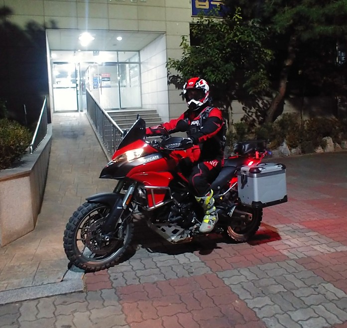  멀티스트라다 950과 오프로드 즐기기