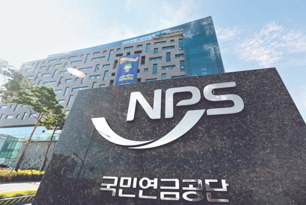 '국민연금 추후납부 10년 제한' 법안 복지위 소위 통과 '국민연금 추후납부 10년 제한' 법안 복지위 소위 통과