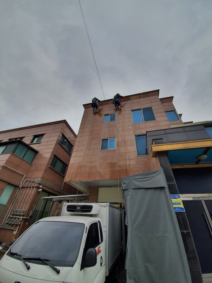  파주 운정 건물외벽청소 현장
