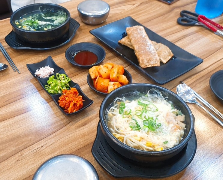  울산 매곡 맛집 속 풀리는 콩나물국밥과 푸른 바다의 맛 굴국밥