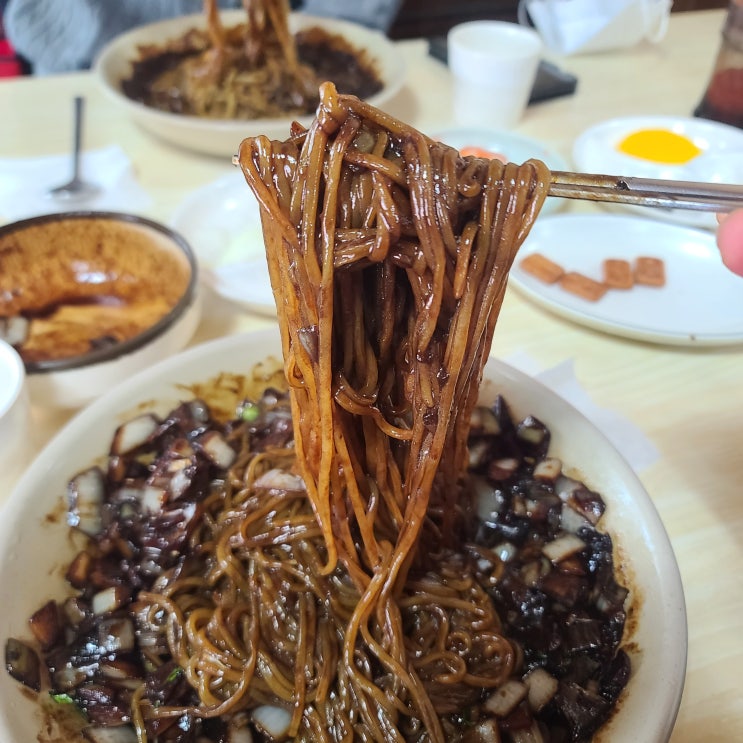  익산중국집 청마루짜장에 짜장면 곱배기 양이 대박..!
