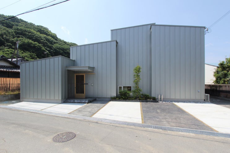 다중 블럭 교차 열거 조합 맞접합 집짓기 건축 제안 다중 블럭 교차 열거 조합 맞접합 집짓기 건축 제안