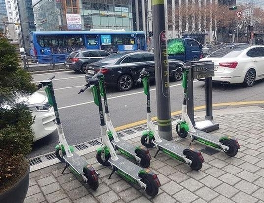 일반 전동킥보드 보험범위 제각각…확인 안하면 '낭패' 본다 일반 전동킥보드 보험범위 제각각…확인 안하면 '낭패' 본다