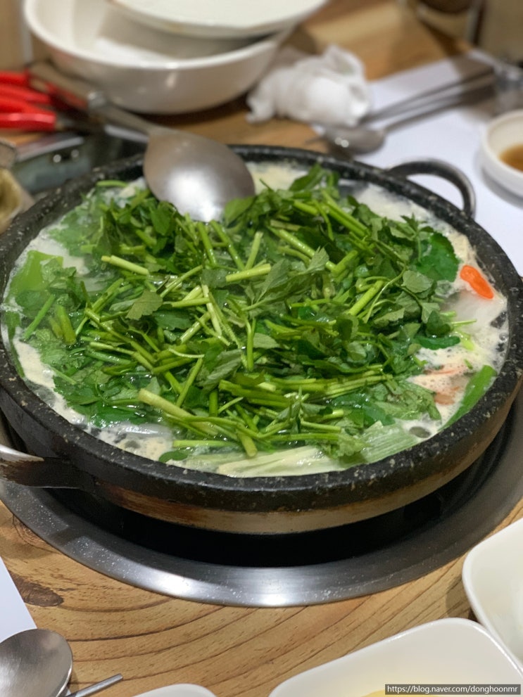  신사역맛집 산마루돌구이, 연포탕