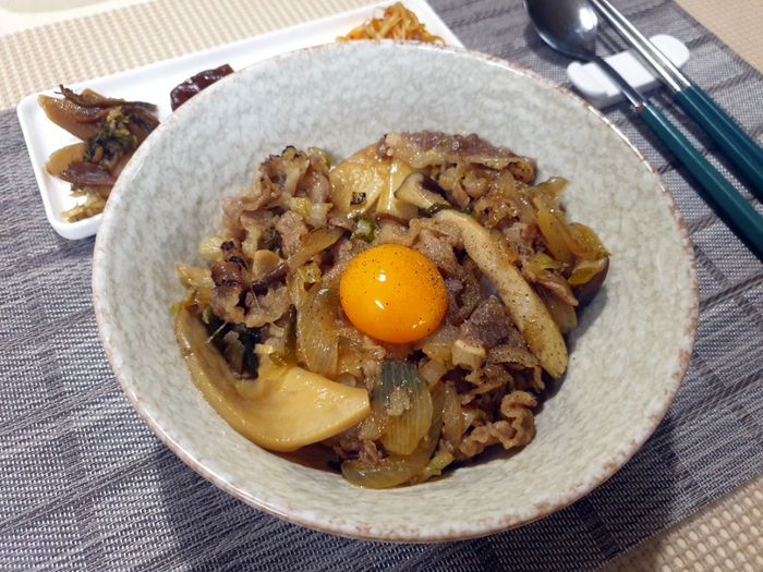  후다닥 간편조리 10분 완성 "우 삼겹 덮밥" 너무 맛있어요~
