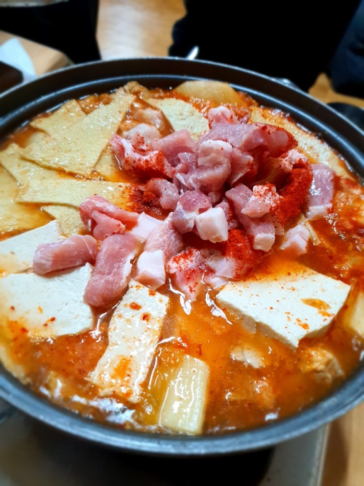  [종로3가] 간판없는김치찌개 - 포스쩌는 김치오뎅찌개, 줄여서 김오찌~