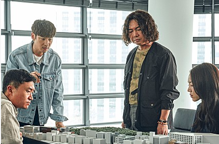  영화 '도굴'을 보고 갑자기 땅을 파고 싶어졌다.