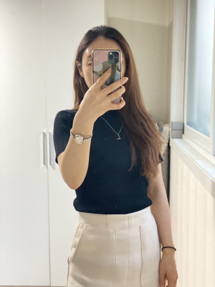  어깨가 뻐근한 목요일 직장인 ootd 출근룩