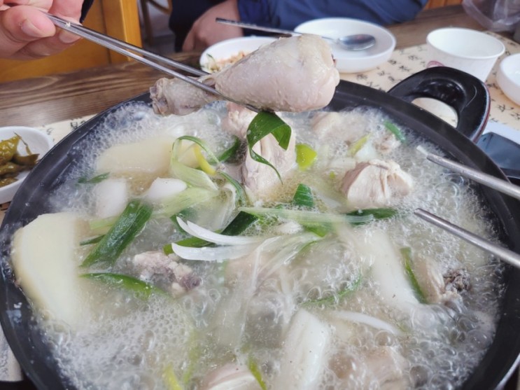 [ 여수 학동 맛집 ] 공릉동 닭한마리 전문점 : 깔끔한 육수와 칼국수까지 굿!!