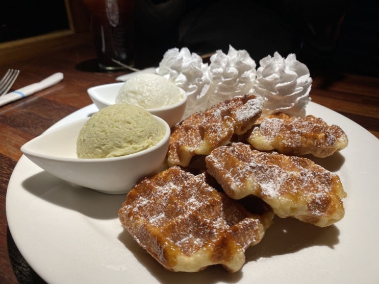 [신촌,이대] Waffle it up(와플 잇 업): 와플, 크로플, 젤라또, 분위기 좋은 카페, 조용한 카페