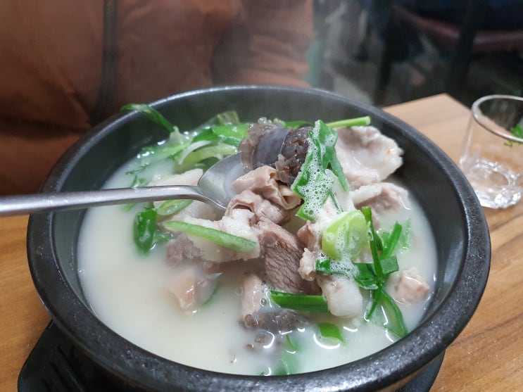  논현동 영동시장 맛집 순대국 내장국밥이 맛있는 현대순대국