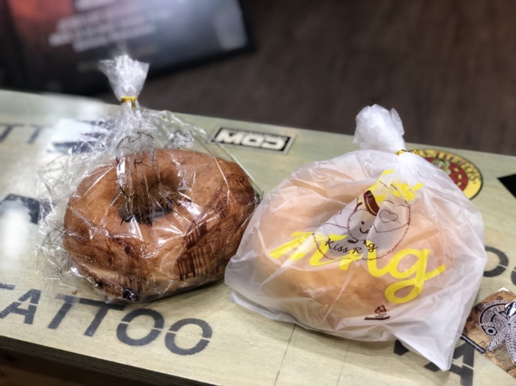  [ 여수맛집 ] 여수 기념품으로도 딱좋은 교황빵으로 유명한 여수키스링 마늘빵 블루베리빵 맛집 JMT 존맛탱!! 여수엑스포맛집