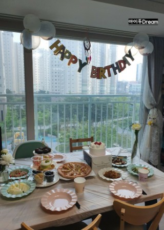  [파티용품]가성비좋은 생일파티용품 및 크리스마스파티용품 소개해요.