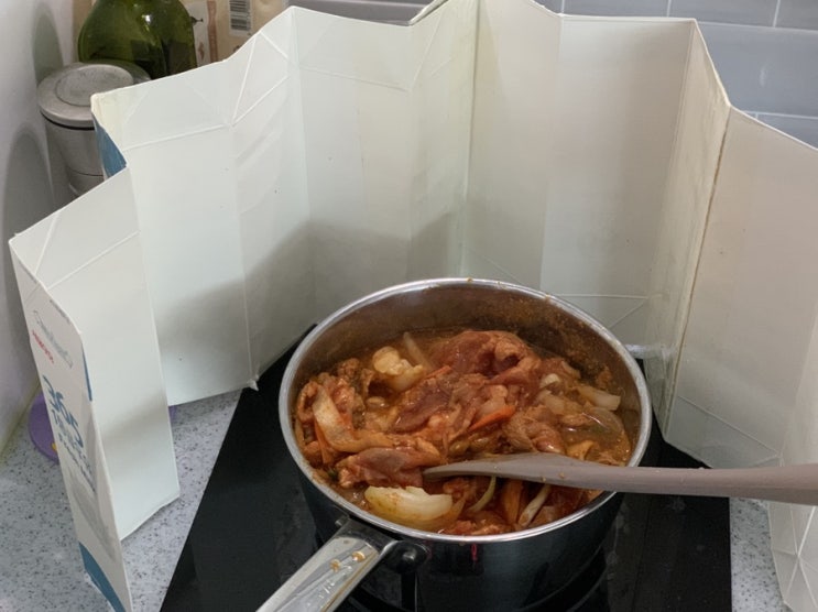 주방살림 DIY) 우유팩으로 만든 주방 가스레인지 가림막/가드