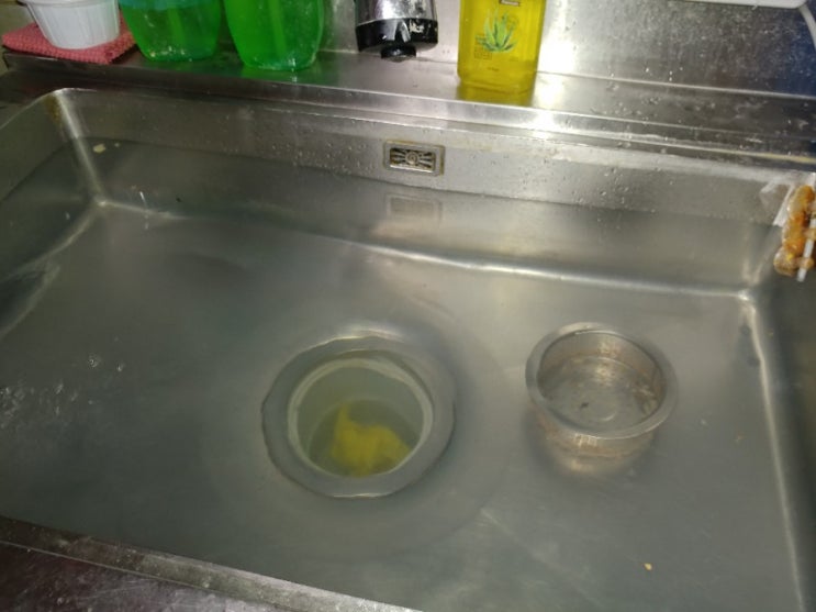  인천 부평 역류하는 식당 싱크대 하수구 배관을 잘 뚫어서 해결했어요