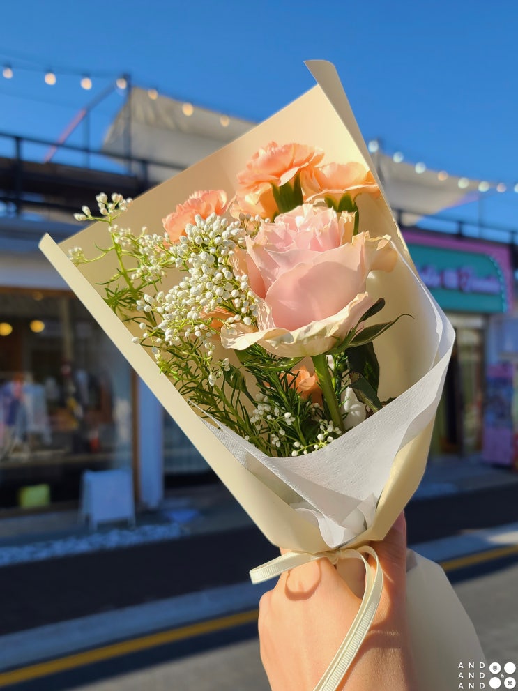 황리단길 꽃집 :: 딜리오딜리 :: 예쁜 꽃다발, 기념일 꽃 선물