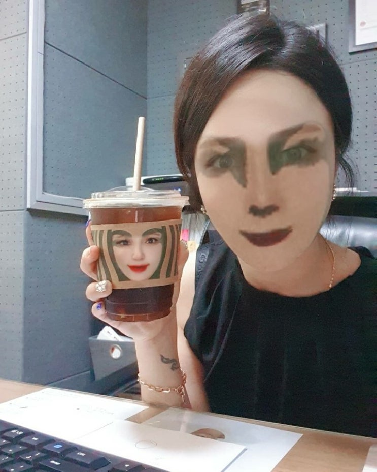  [재미로 하는] 관상 테스트 / 유행 지난 스타벅스 얼굴 바꾸기 / 샤라랄라랄랄라