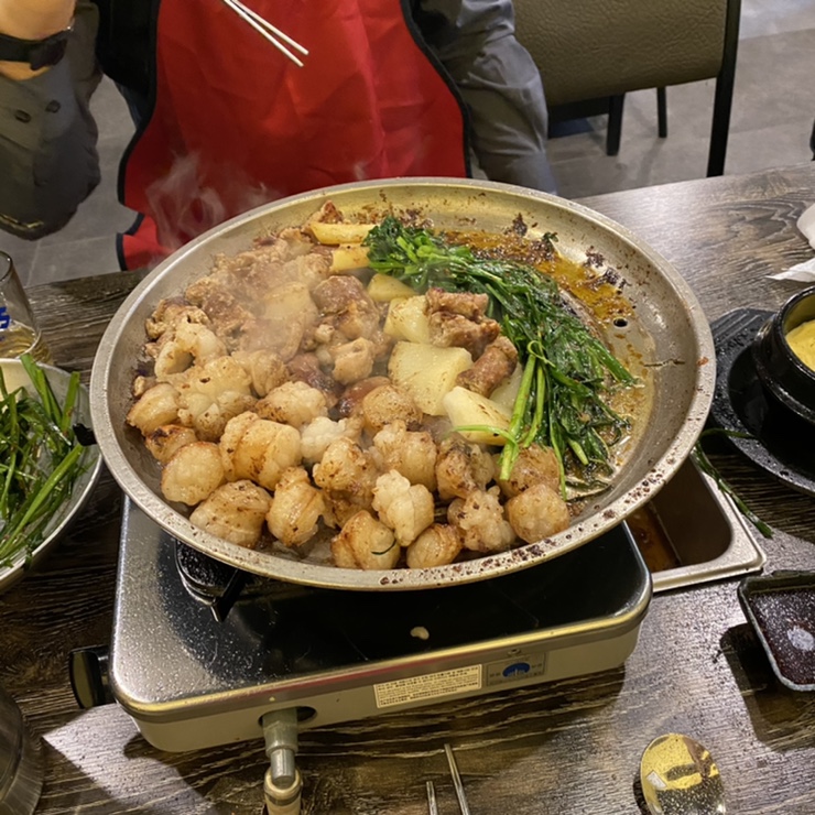 영동시장 맛집, "대명소곱창" ! 모둠곱창 + 대창 맛있다