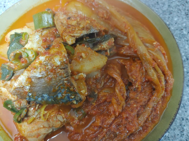  오늘은뭐먹지? 매콤칼칼한 백종원표 고등어묵은지찜