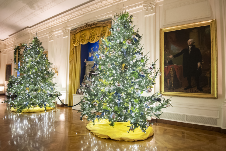 멜라니아 트럼프, 마지막으로 꾸민 백악관 크리스마스 트리 장식